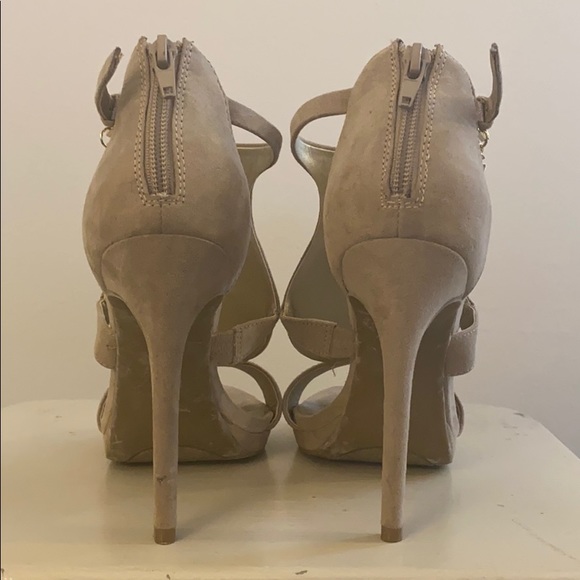 Guess Heels - Picture 3 of 7